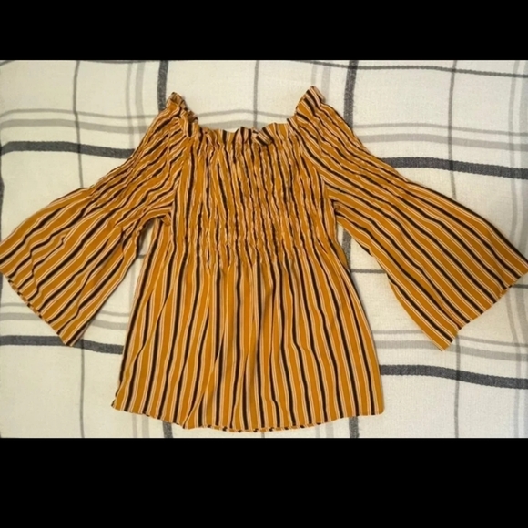 Top - Picture 3 of 3